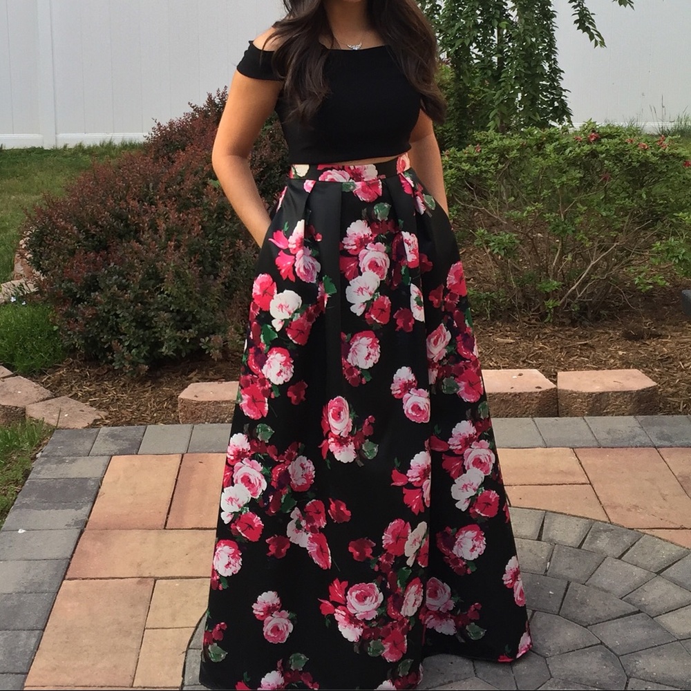 XSCAPE Black & Pink Floral Off the Shoulder 2Peice